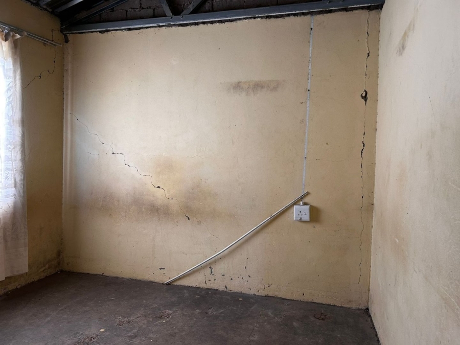 2 Bedroom Property for Sale in Bloemside 5 Free State